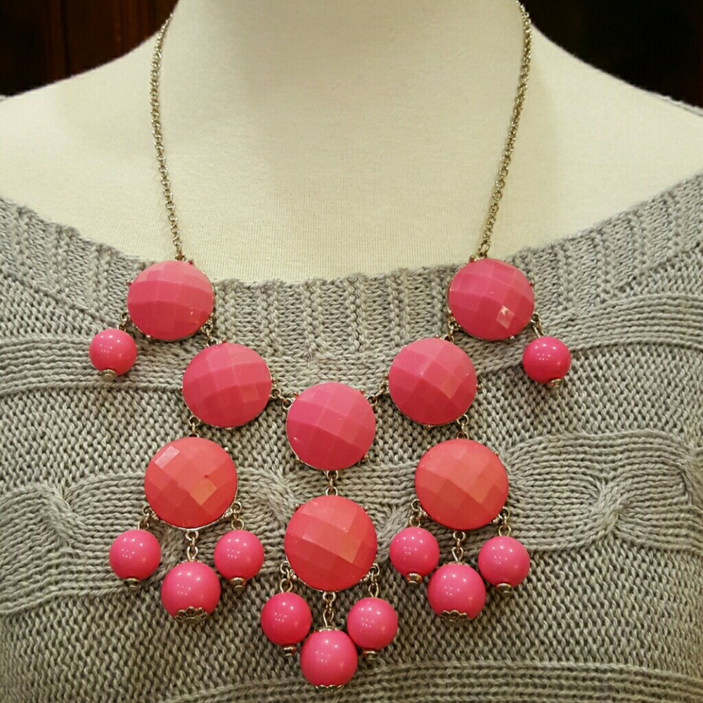 PINK STATEMENT NECKLACE‎